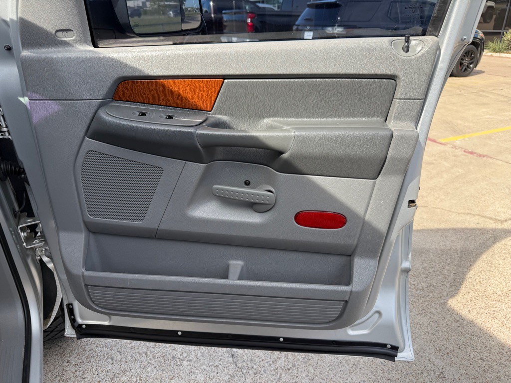 2006 Dodge Ram 3500 Image 21