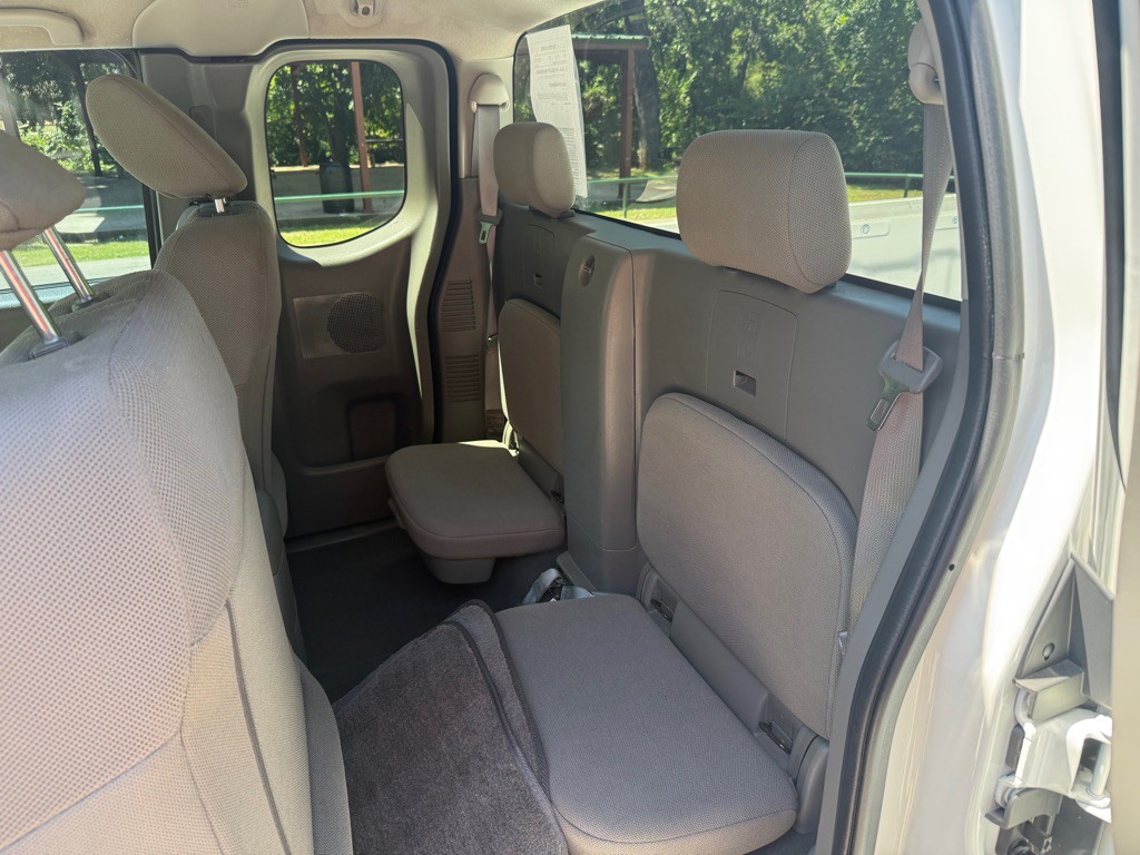 2020 Nissan Frontier Image 27