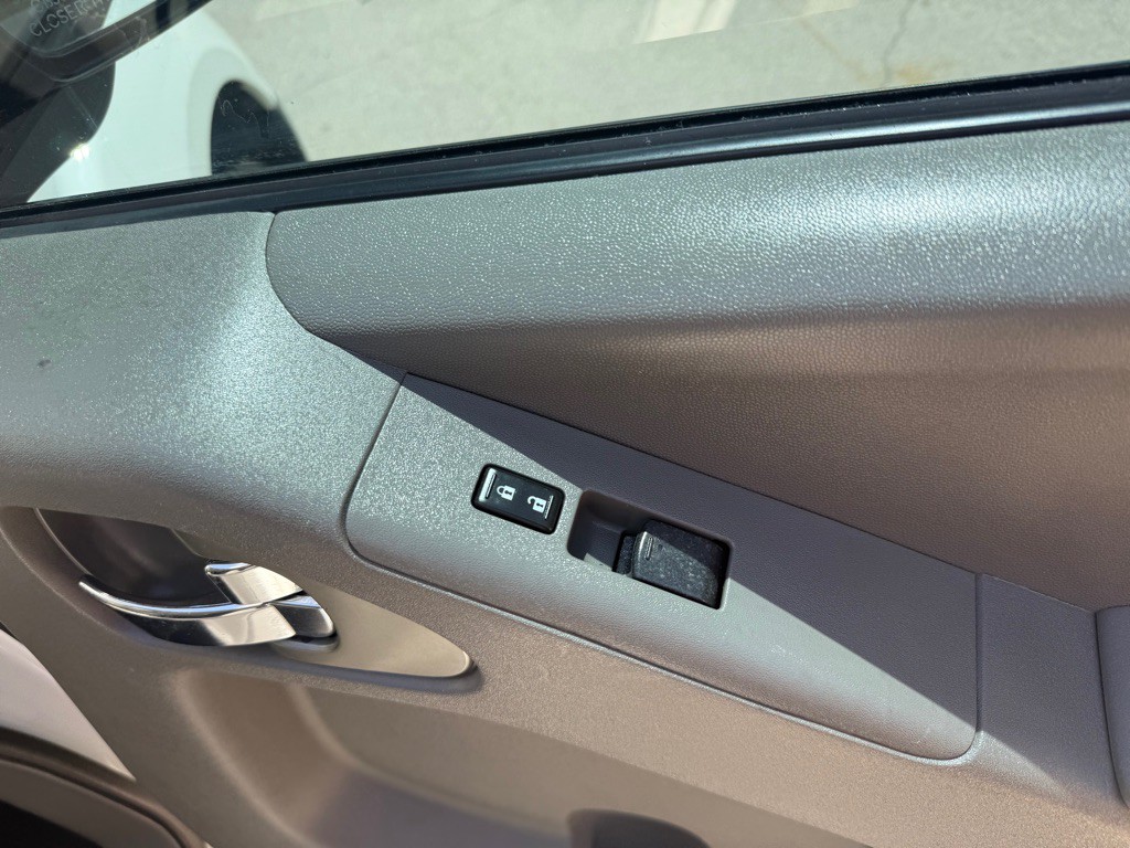 2020 Nissan Frontier Image 33