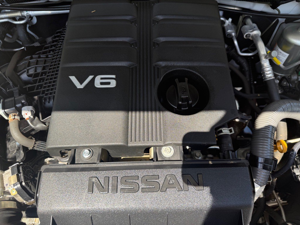 2020 Nissan Frontier Image 35