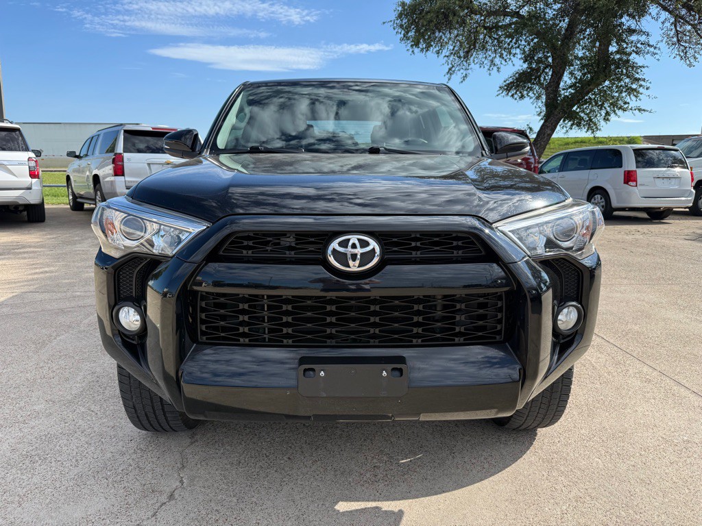 2018 Toyota 4Runner Image 2