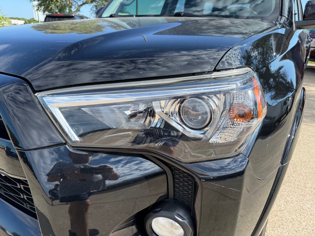 2018 Toyota 4Runner Image 8