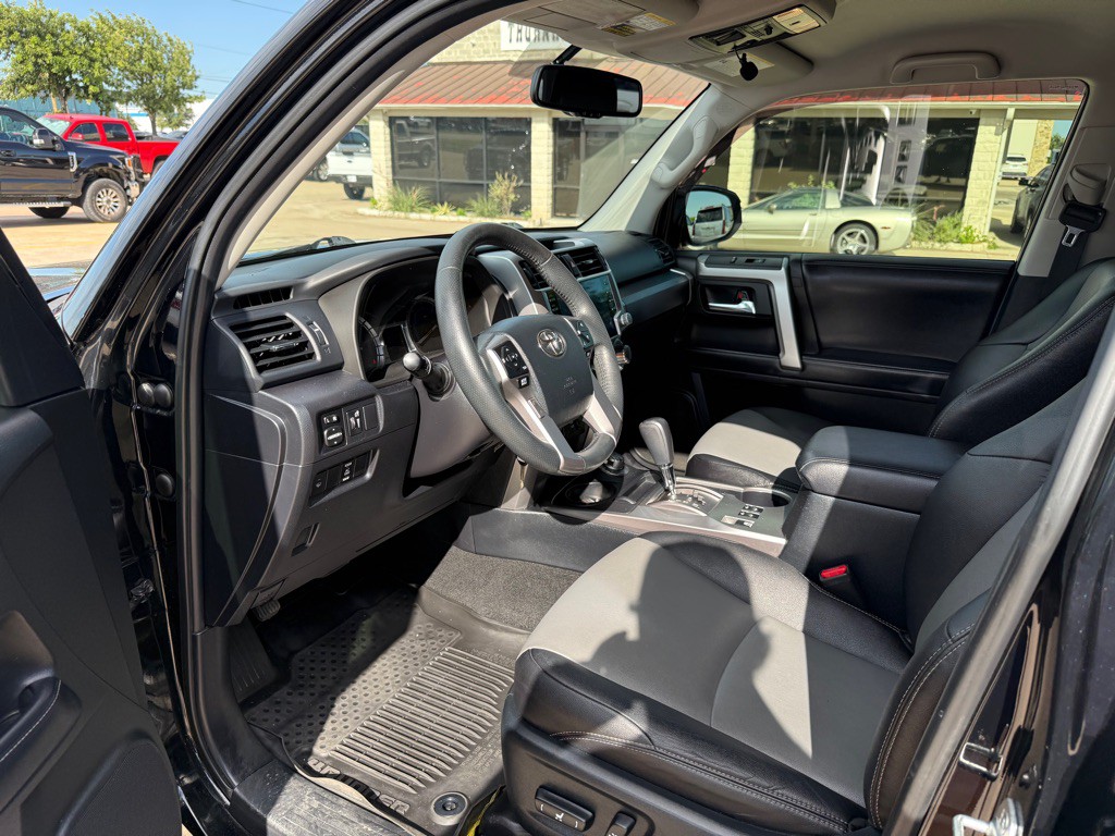 2018 Toyota 4Runner Image 13