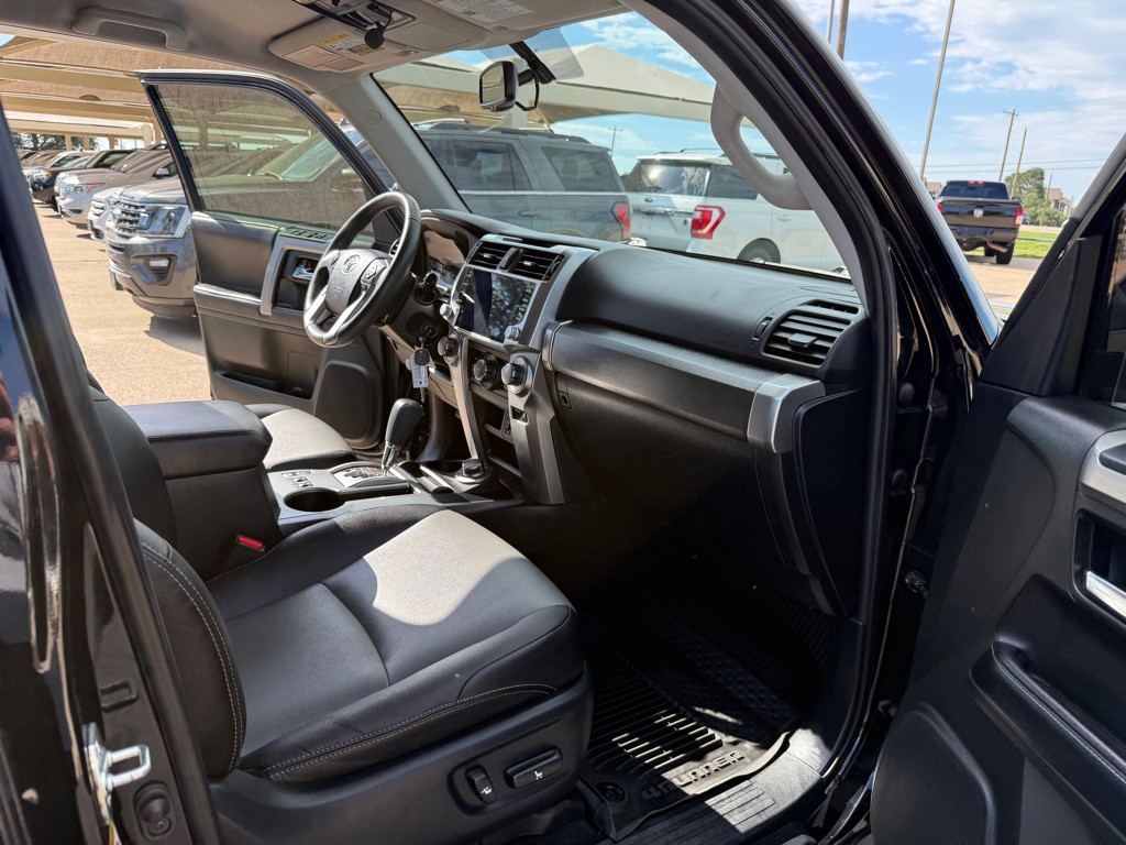 2018 Toyota 4Runner Image 15