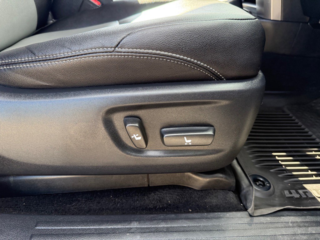 2018 Toyota 4Runner Image 21