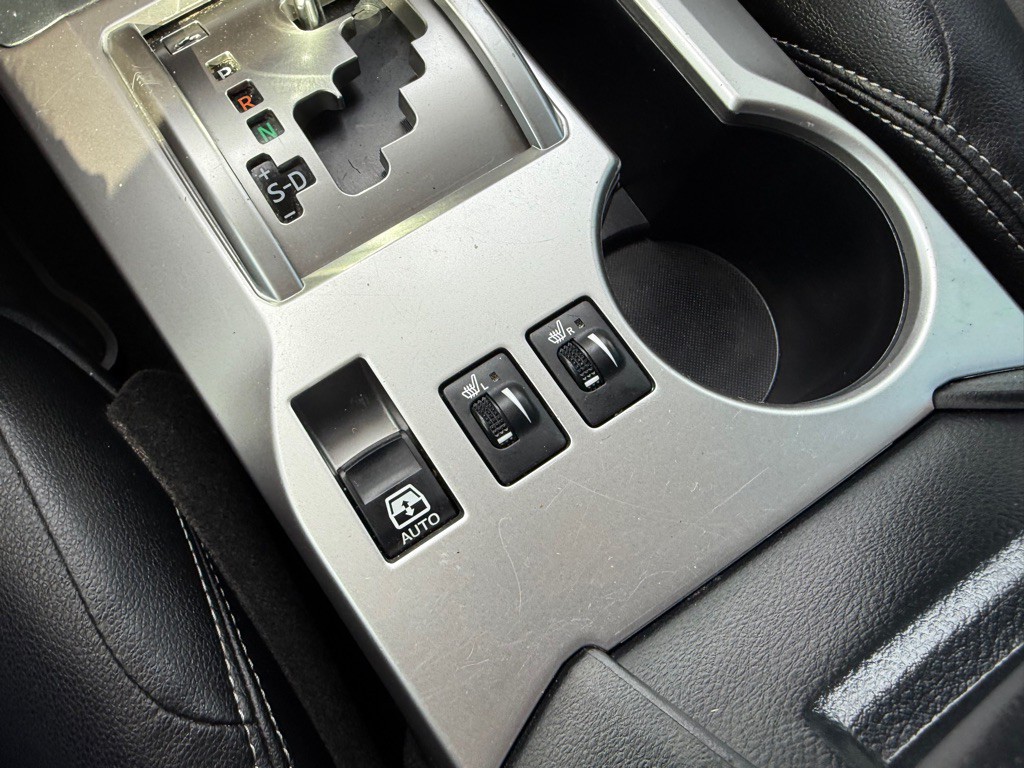 2018 Toyota 4Runner Image 30
