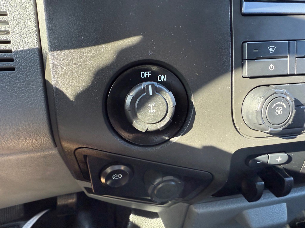 2016 Ford F-250 Image 27