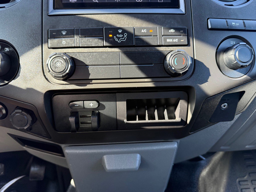 2016 Ford F-250 Image 28