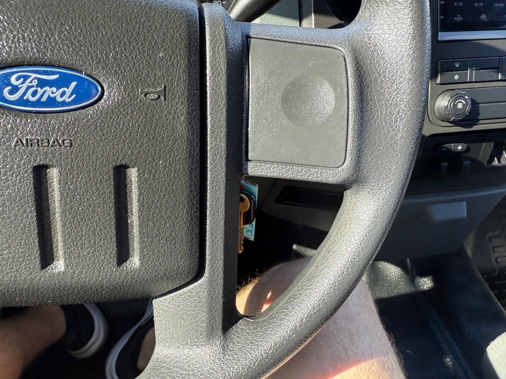 2016 Ford F-250 Image 31