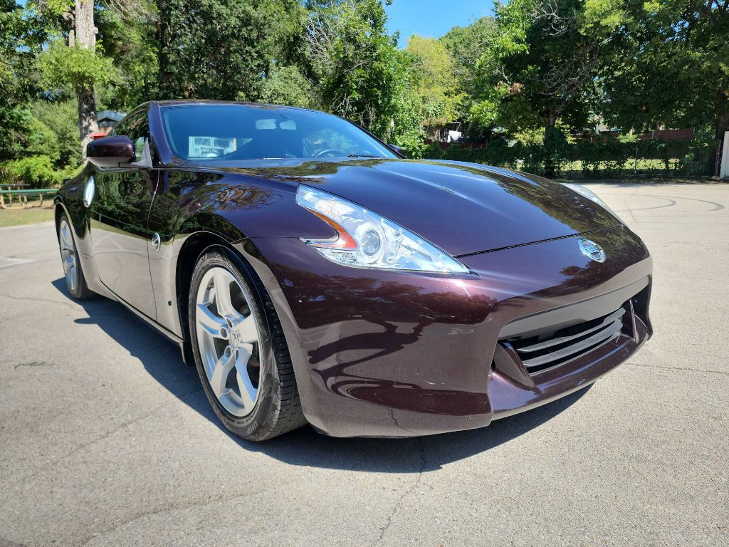 2010 Nissan 370Z Image 1