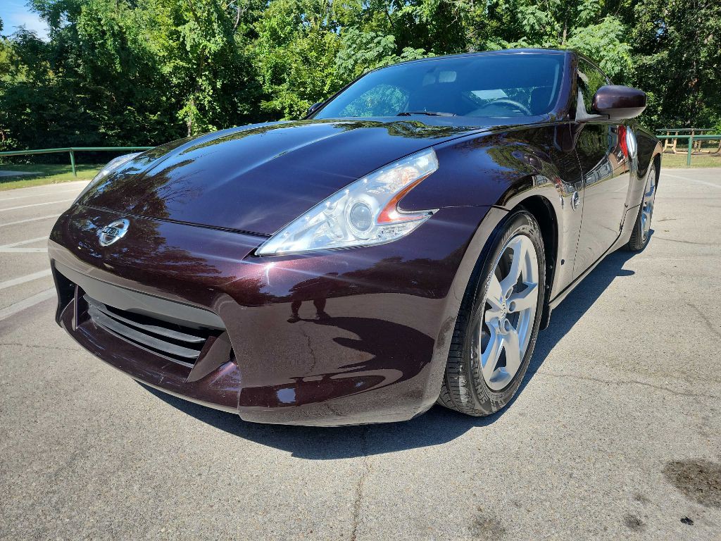 2010 Nissan 370Z Image 3