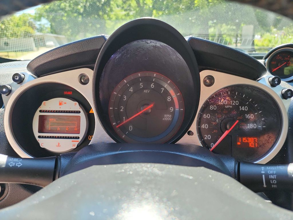 2010 Nissan 370Z Image 19