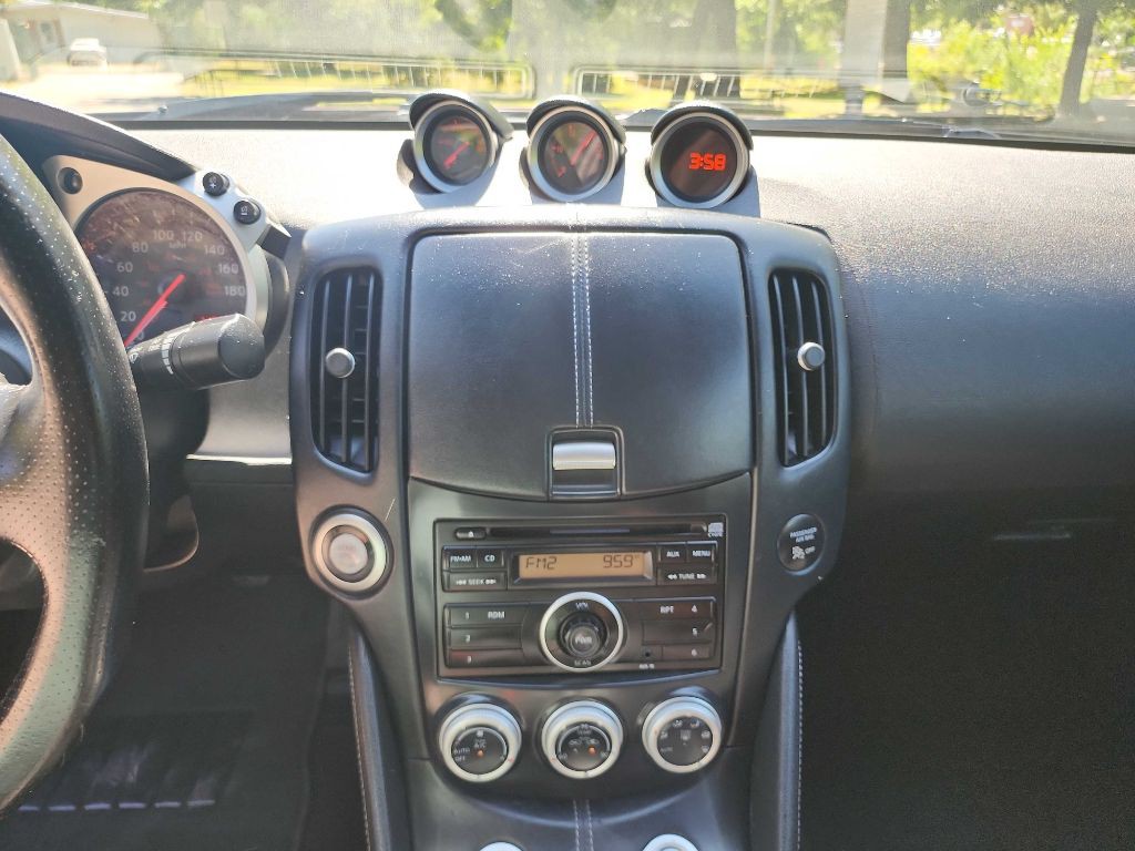2010 Nissan 370Z Image 22
