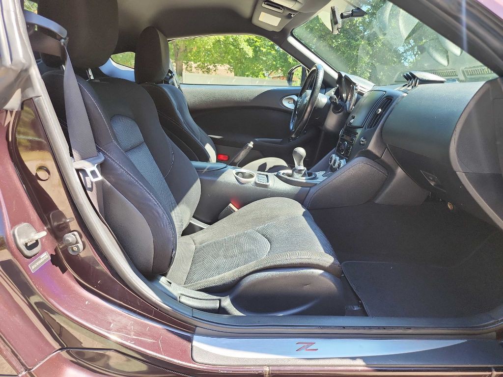 2010 Nissan 370Z Image 30