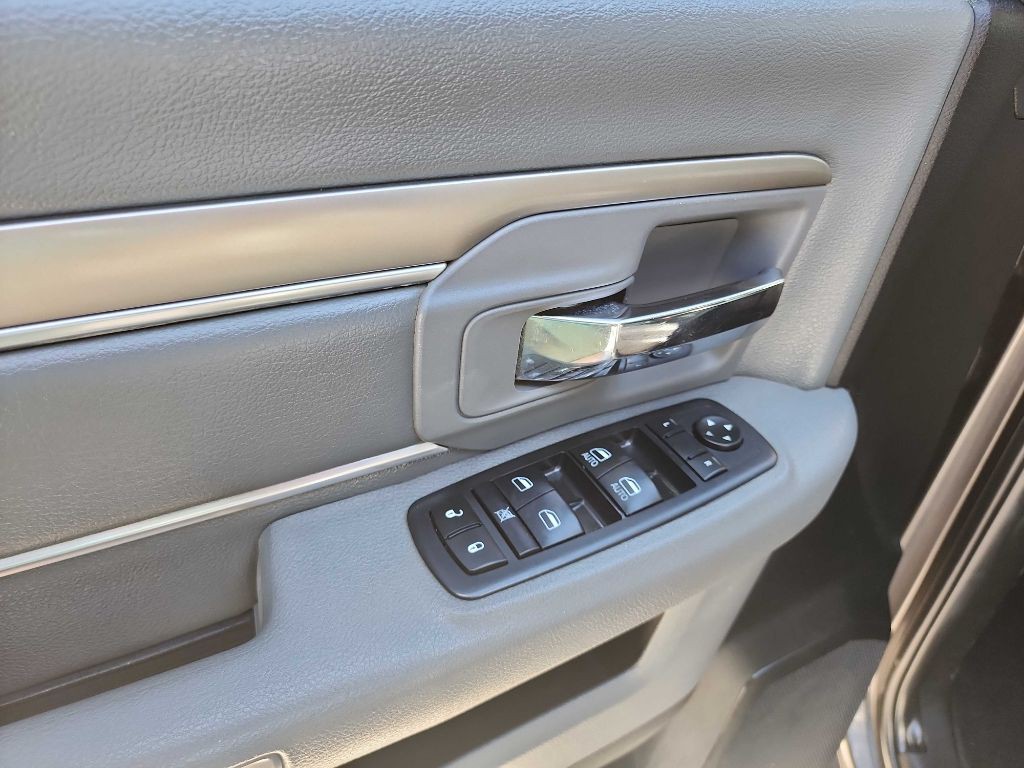 2017 RAM 3500 Image 18