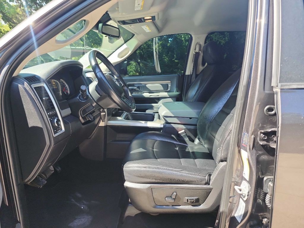 2017 RAM 3500 Image 19