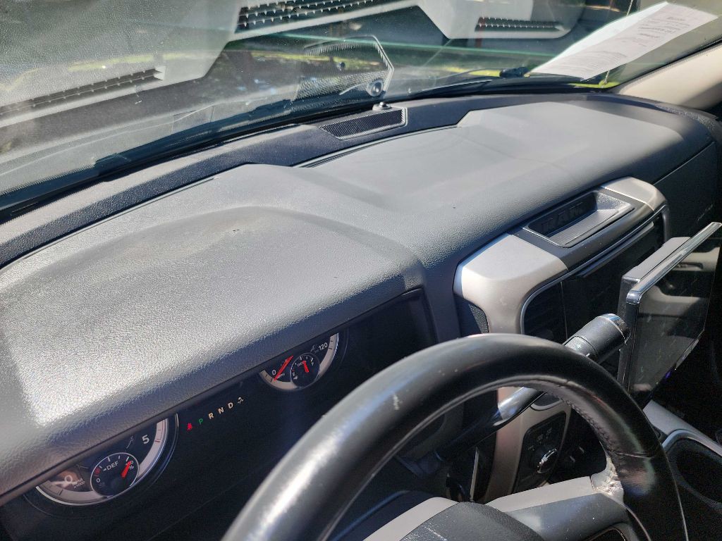 2017 RAM 3500 Image 27