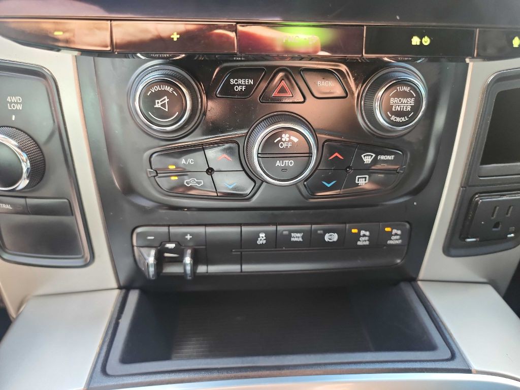2017 RAM 3500 Image 28