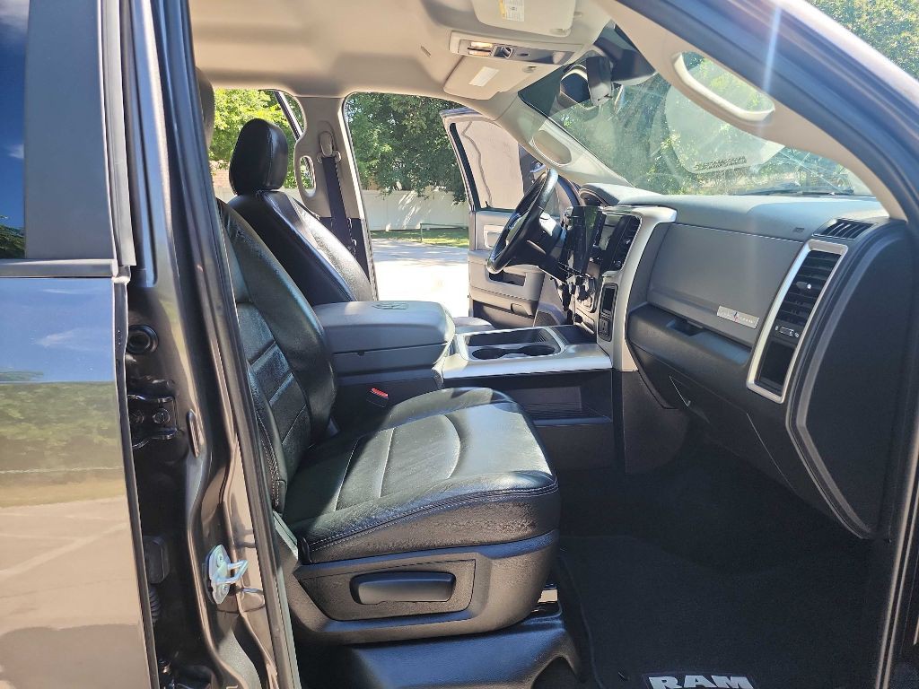 2017 RAM 3500 Image 40