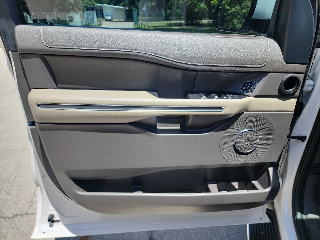 2019 Ford Expedition Image 16