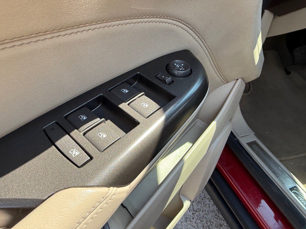 2012 Cadillac SRX Image 18