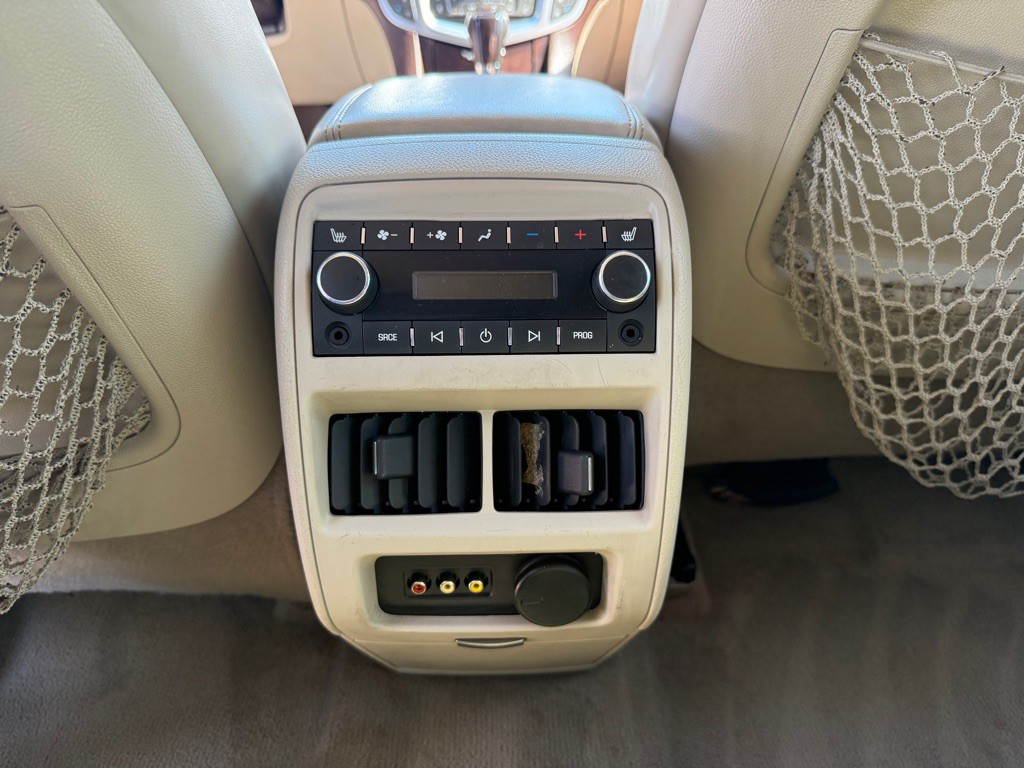 2012 Cadillac SRX Image 20