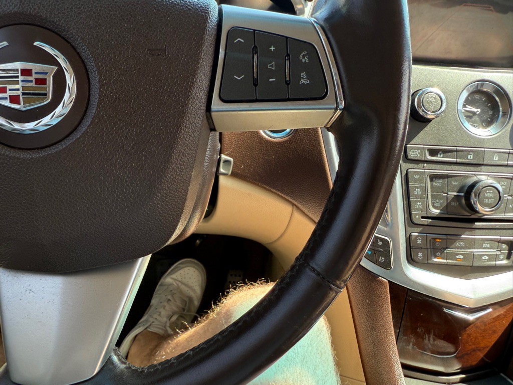 2012 Cadillac SRX Image 32