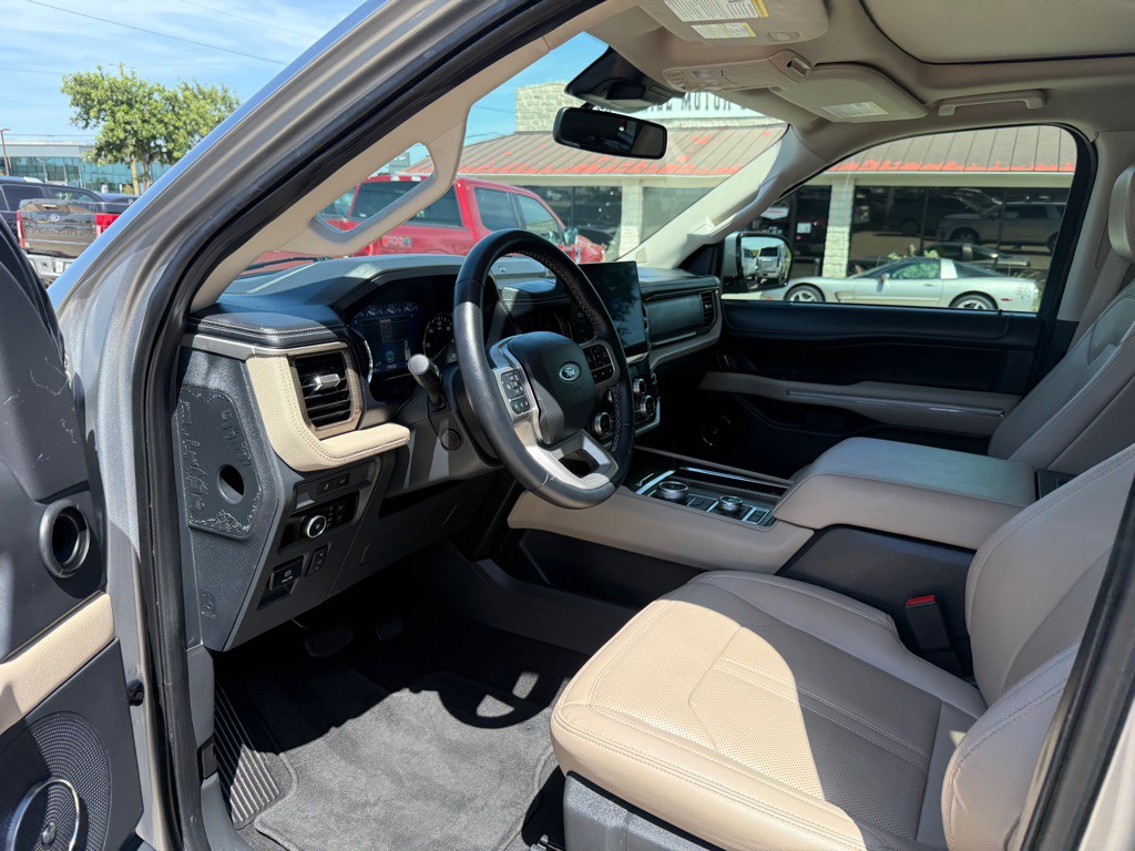 2024 Ford Expedition Image 14