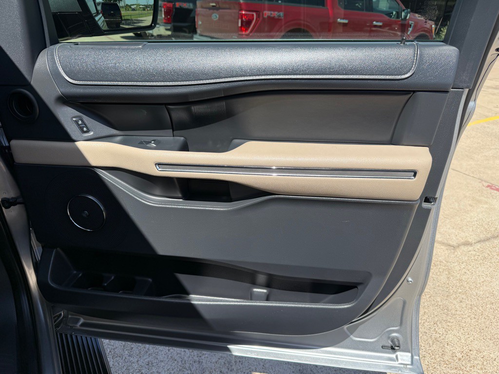 2024 Ford Expedition Image 22