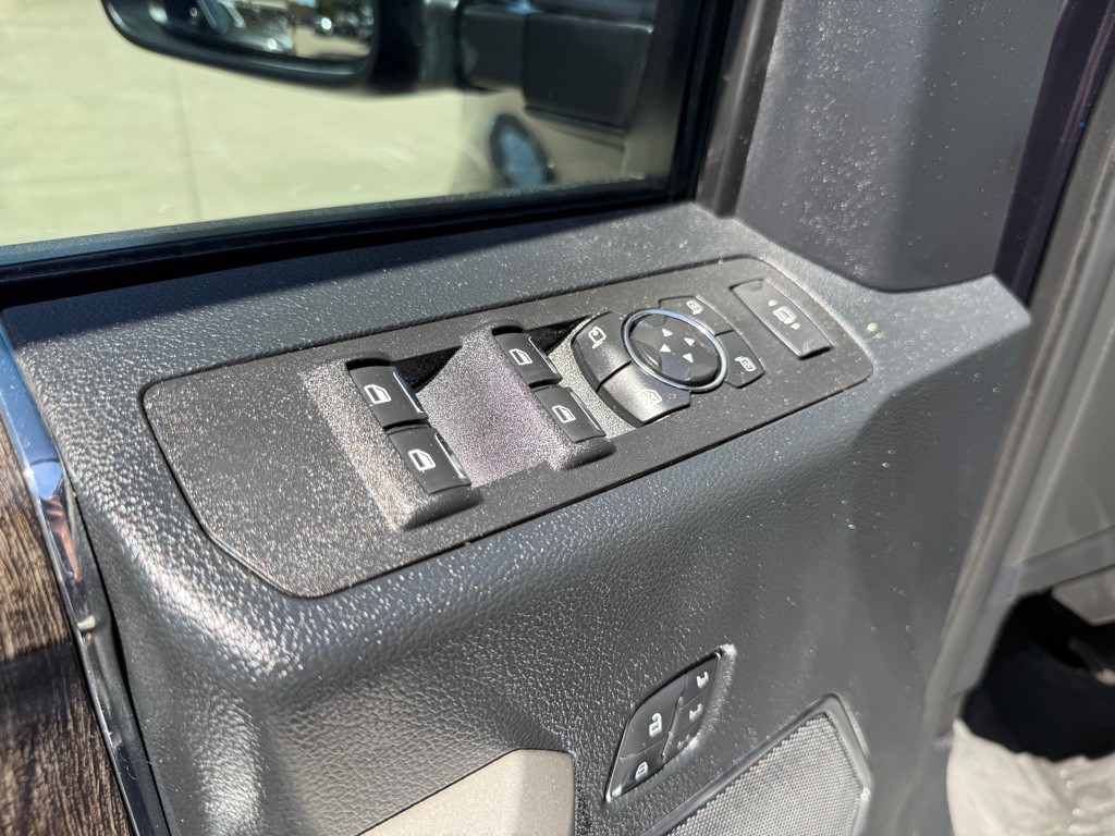 2021 Ford F-250 Image 24