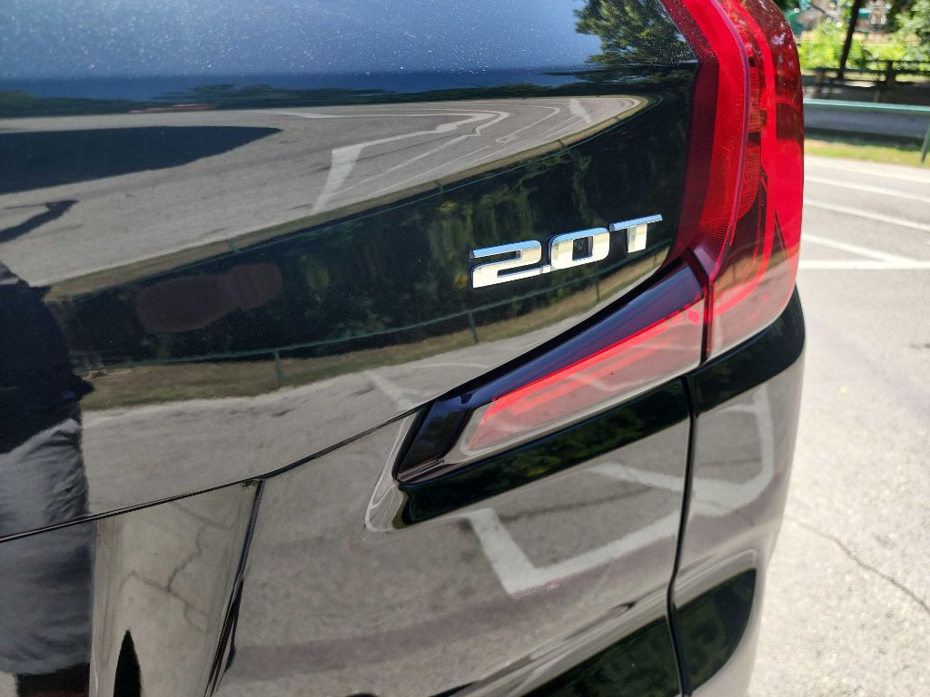 2019 Cadillac XT4 Image 8
