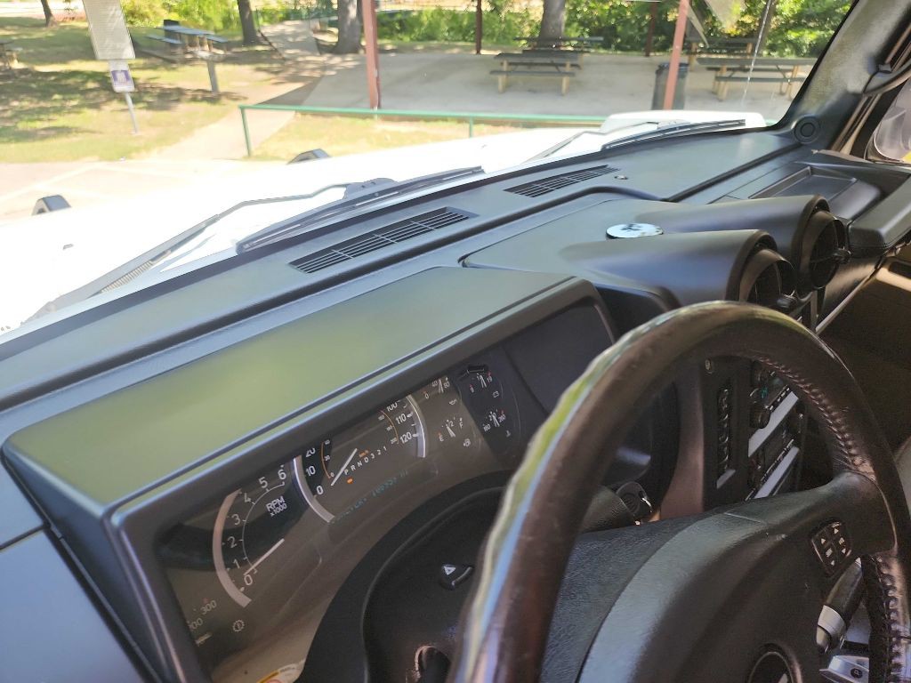 2007 HUMMER H2 Image 24