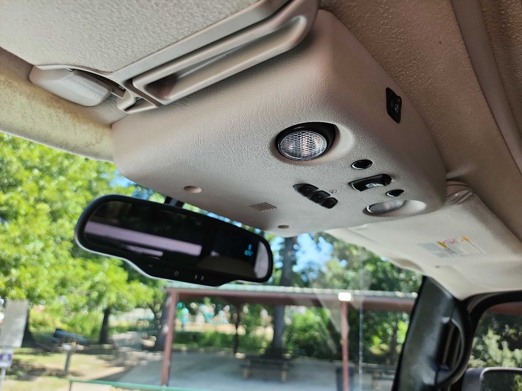 2007 HUMMER H2 Image 25
