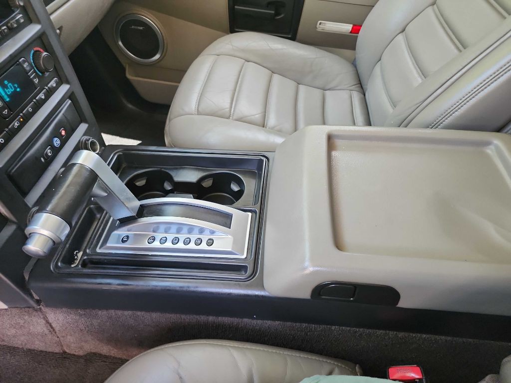 2007 HUMMER H2 Image 31