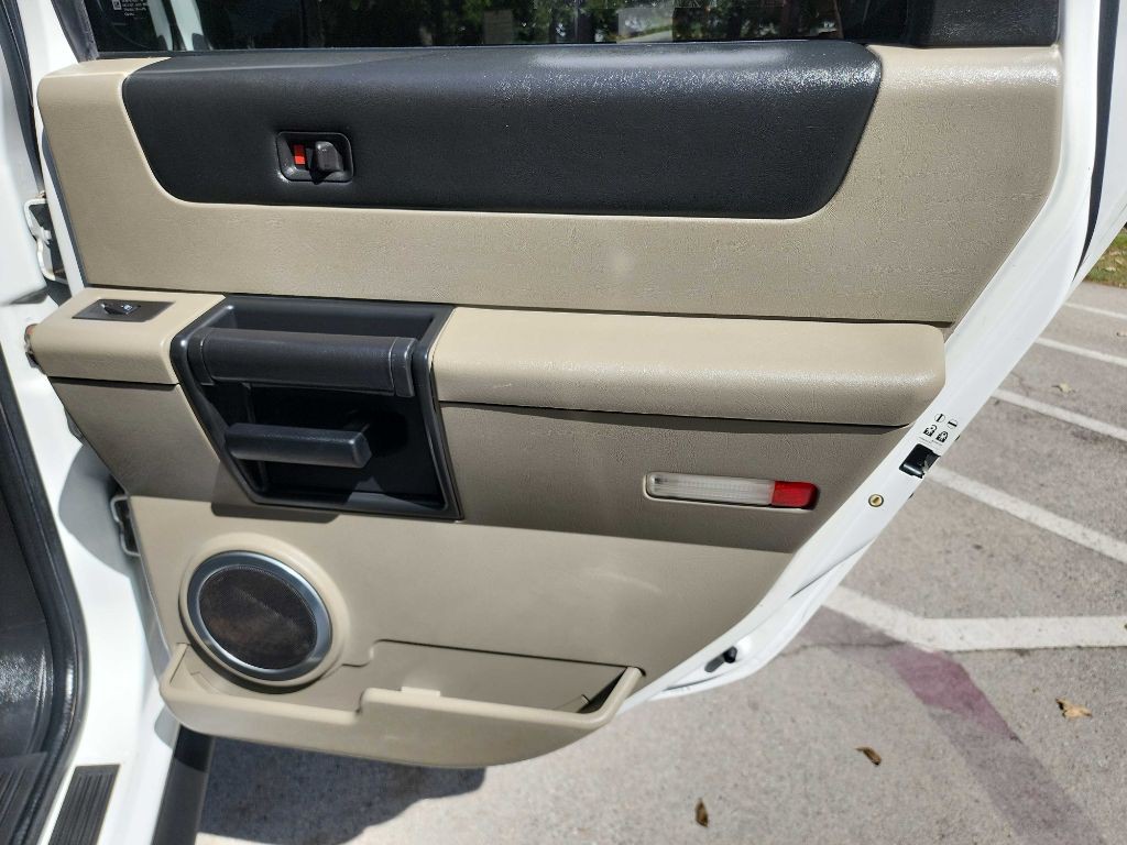2007 HUMMER H2 Image 35
