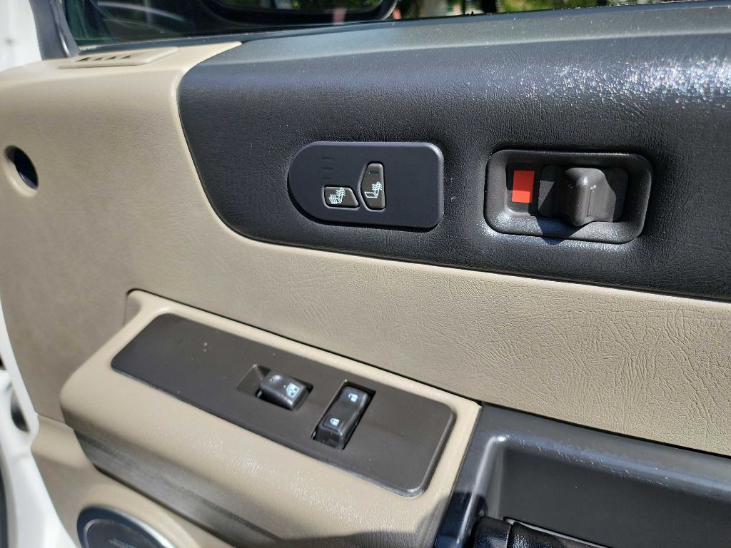 2007 HUMMER H2 Image 40