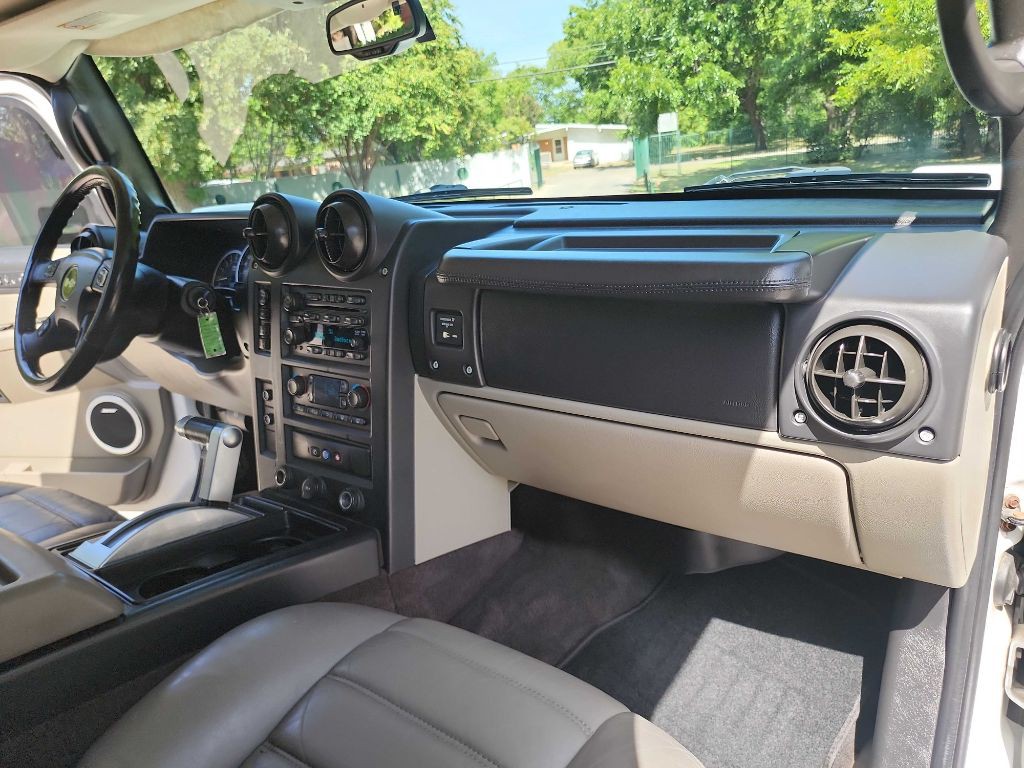 2007 HUMMER H2 Image 42