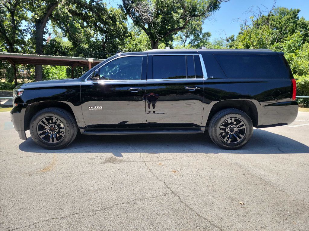 2017 Chevrolet Suburban Image 5