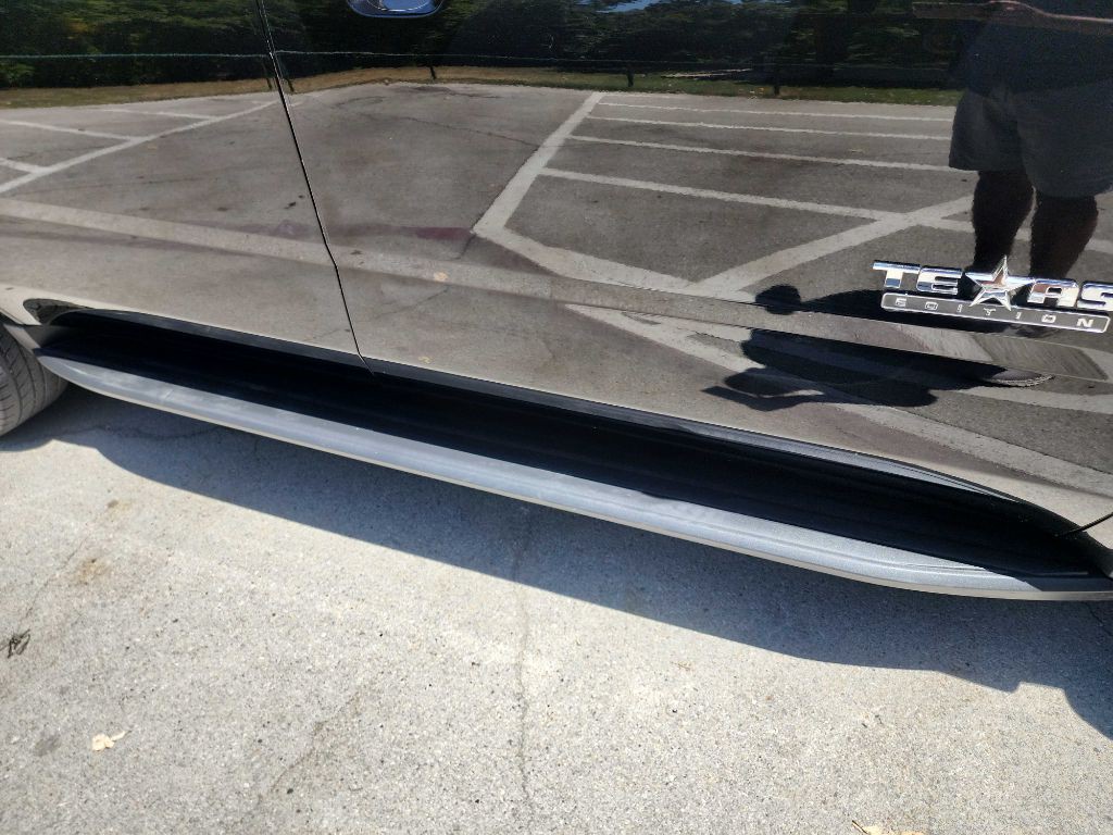 2017 Chevrolet Suburban Image 14