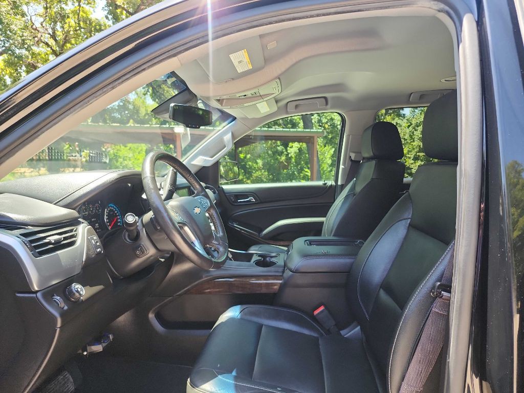 2017 Chevrolet Suburban Image 19