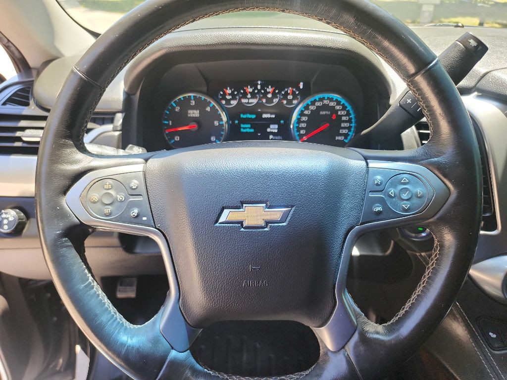 2017 Chevrolet Suburban Image 21