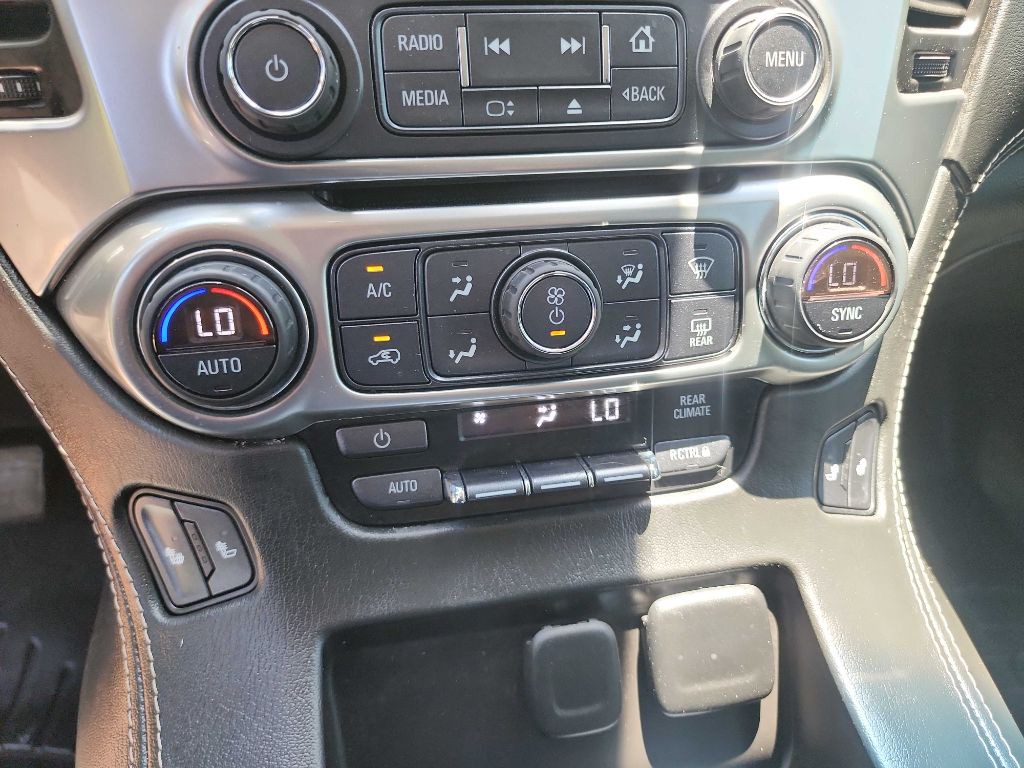 2017 Chevrolet Suburban Image 29