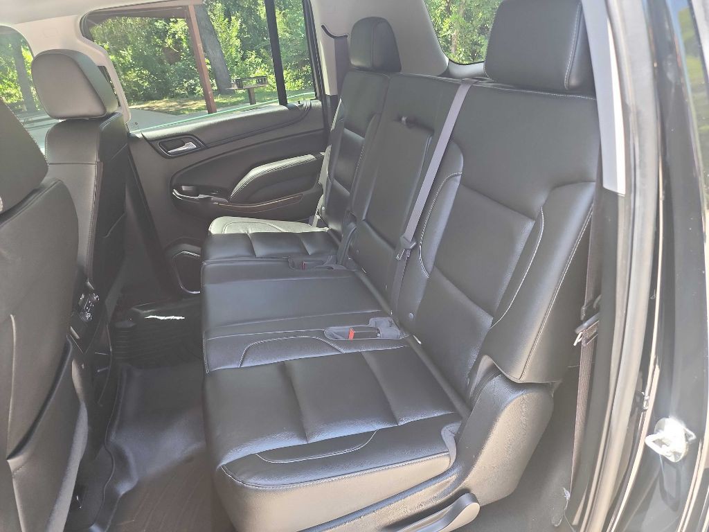 2017 Chevrolet Suburban Image 34