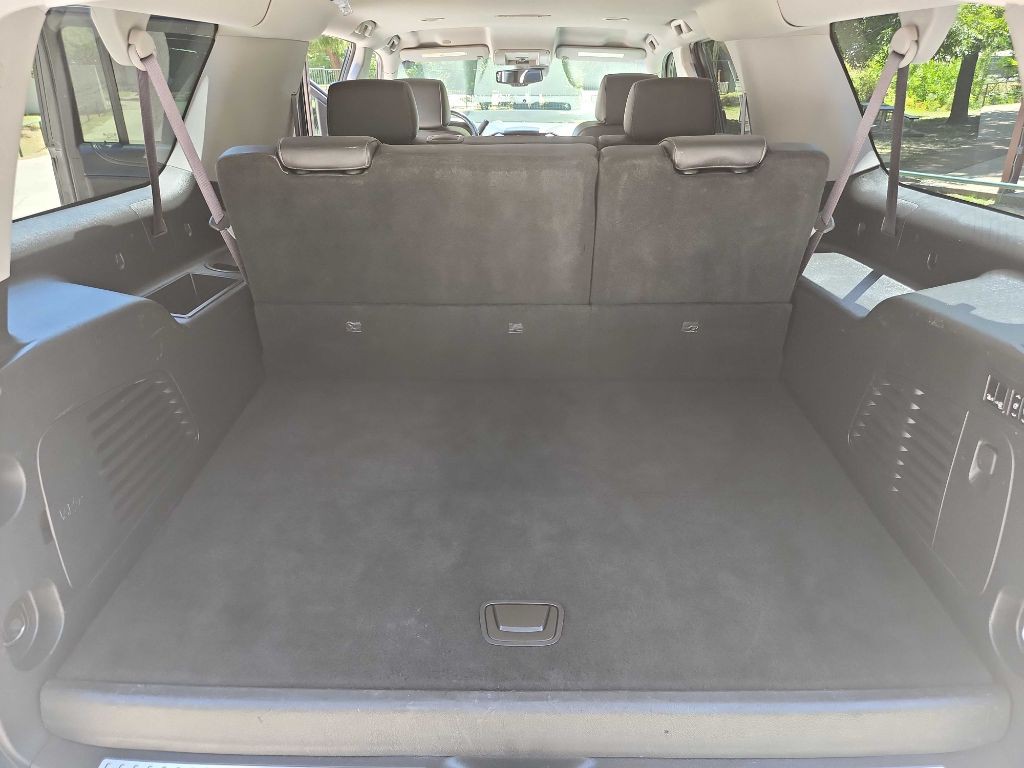 2017 Chevrolet Suburban Image 36