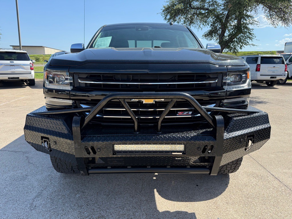2017 Chevrolet Silverado 1500 Image 2