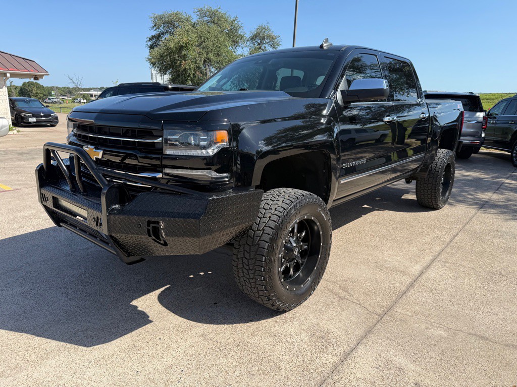 2017 Chevrolet Silverado 1500 Image 3