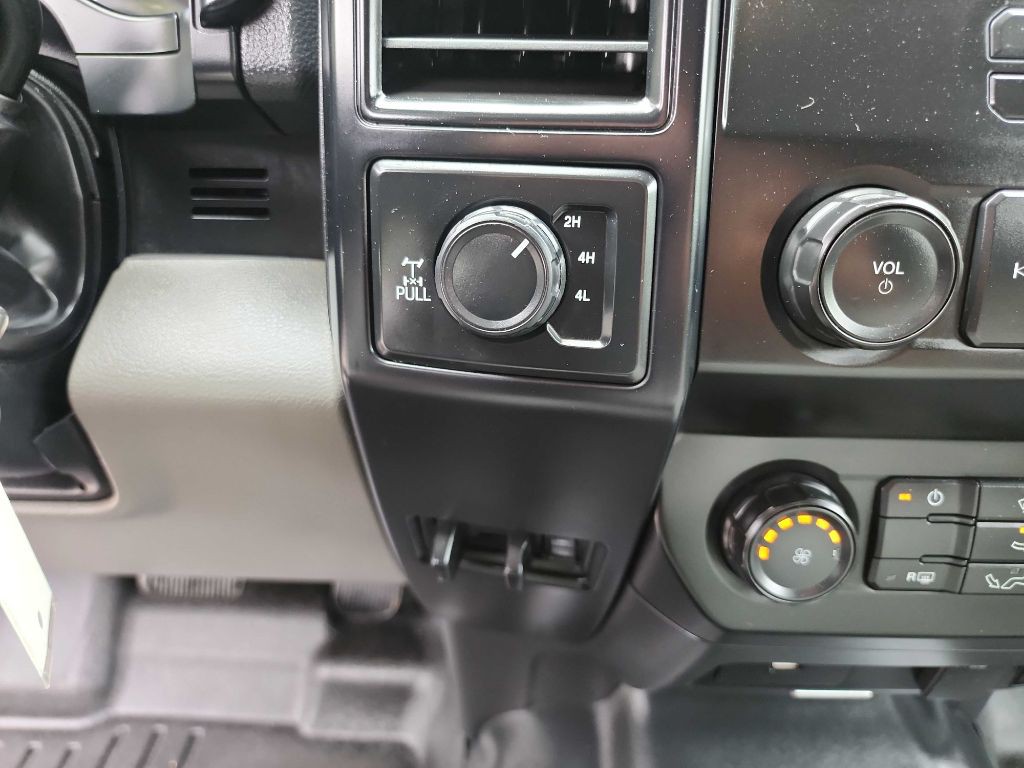 2017 Ford F-150 Image 29