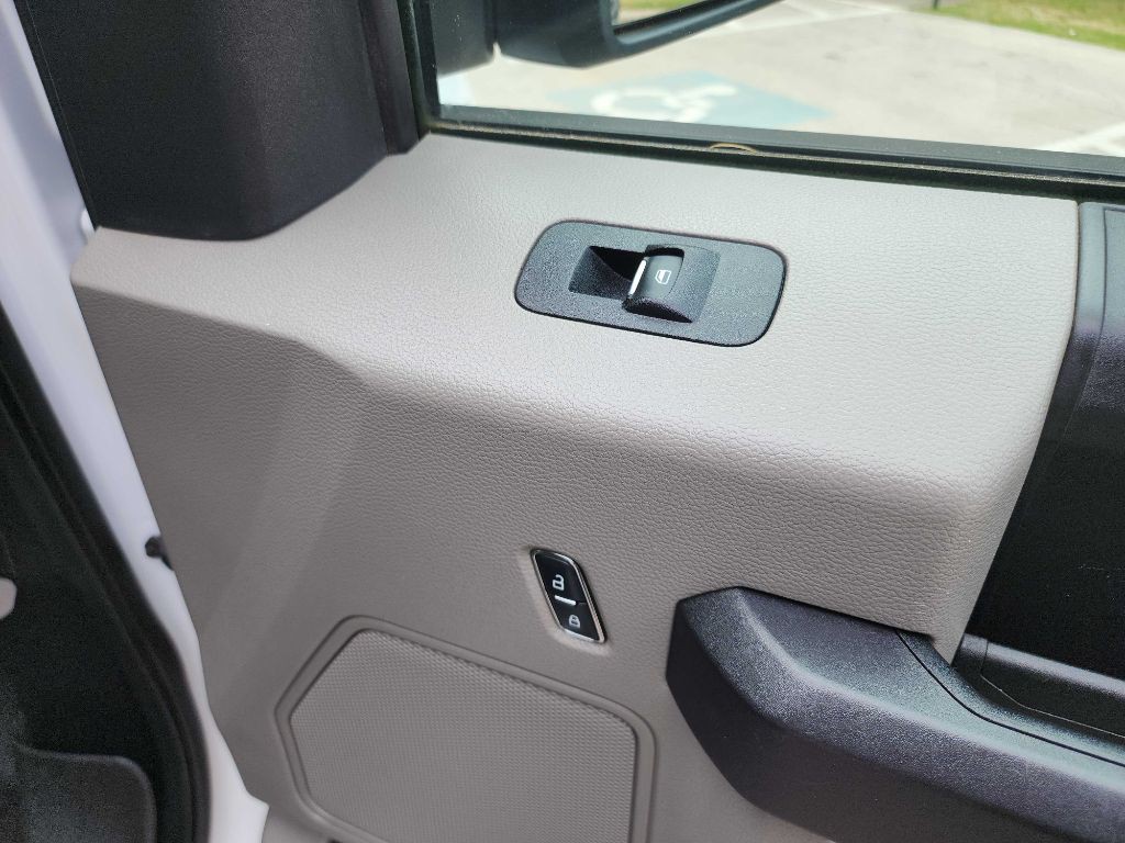 2017 Ford F-150 Image 37