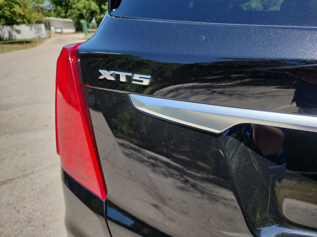 2017 Cadillac XT5 Image 9