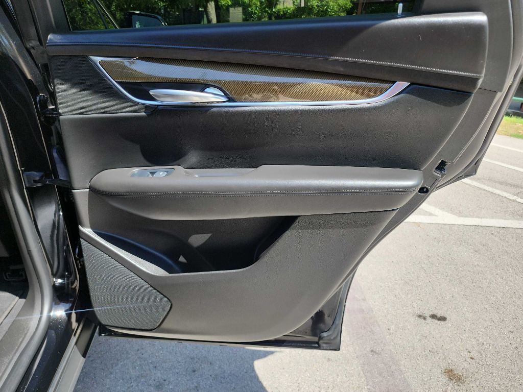 2017 Cadillac XT5 Image 40